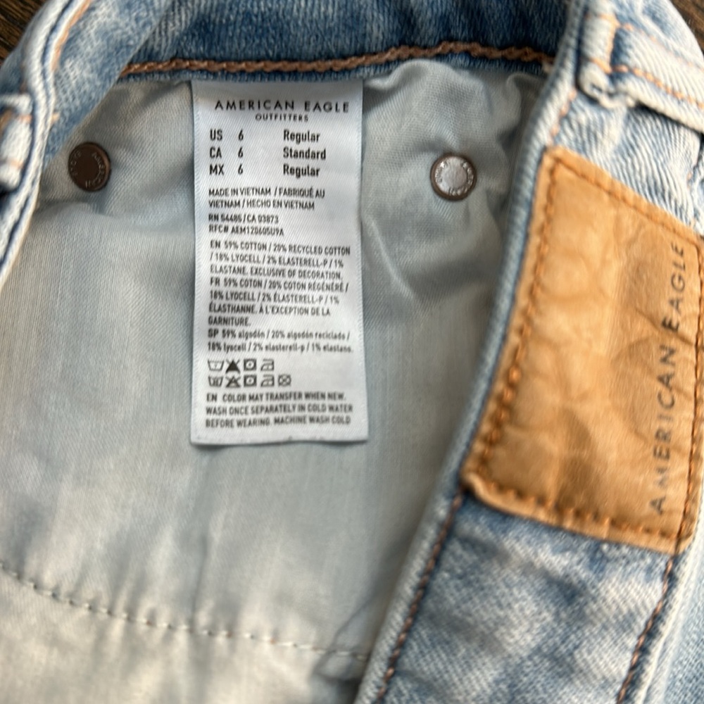 American Eagle Outfitters Light Blue Women Jeans - Picture 4 of 4